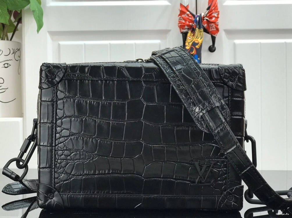 VUITTON TRUNK SOFT LOUIS 0514